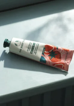 THE BODY SHOP Prodotti Corpo-Crema Mani Fragola